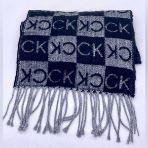 Calvin Klein Women's Scarf Gray 100% Cashmere with Fringe